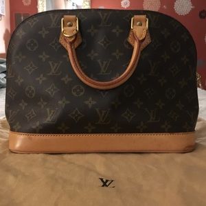 Louis Vuitton Alma